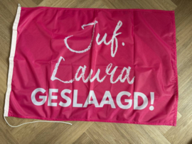 Fuchsia JUF. geslaagd vlag LAURA