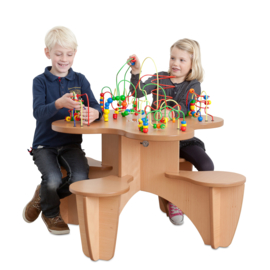 Kralentafel met stoelen