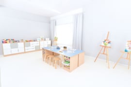 Gemeenschappelijke tafel met opslag