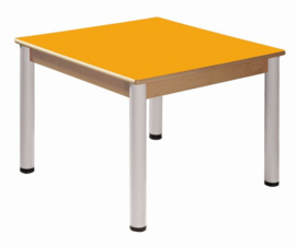Beukenhouten tafel 80 x 60 cm. verstelbare metalen poten