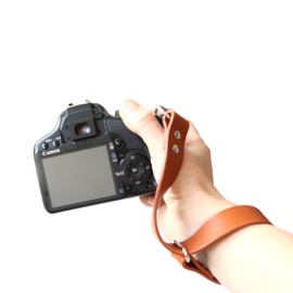 Leren camera polsband - doorgang verstelbaar | plantaardig gelooid tuigleer