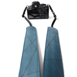 Leren camerariem LLines | petrol blauw