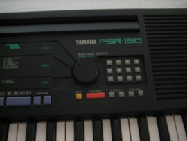 Yamaha PSR-150 Keyboard met Voeding 12 volt Adapter