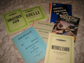 Diversen soort bladmuziek nieuw