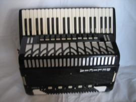 Te koop Accordeon Delicia Choral 26 Zwart als nieuw