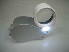 Juwelier Horloge Loep in witte houder met een 40 x vergroting incl. 2 x led nieuw