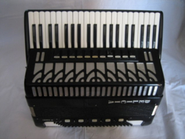 Te koop Accordeon Delicia Choral 26 Zwart als nieuw