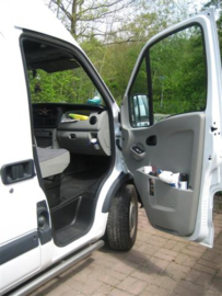Bedrijfswagen Opel Movano L2H2 met echte kilometerstand van 58000 Km APK 9 Juli 2026