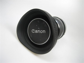 Canon telelens met zonnekap en 2 x beschermings doppen