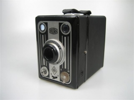 Bilora Box Camera uit 1949 met lederen tas i.z.g.s.