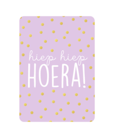 Wenskaart Hiep hiep hoera - lila