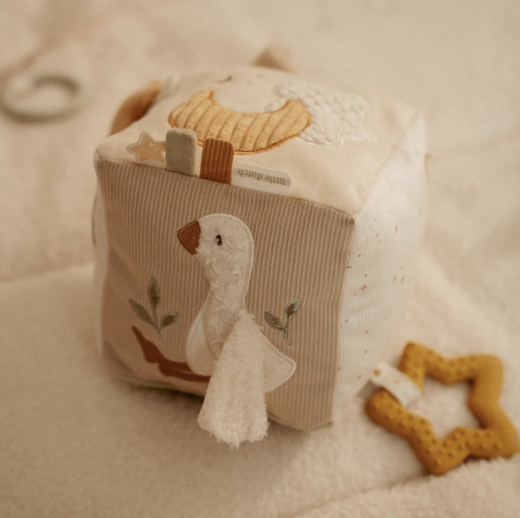 LD activiteitenkubus Newborn Naturels