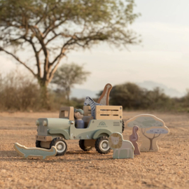 LD Safari vormenstoof auto