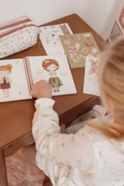 LD Fairy Garden aankleed- en stickerboek dress me up