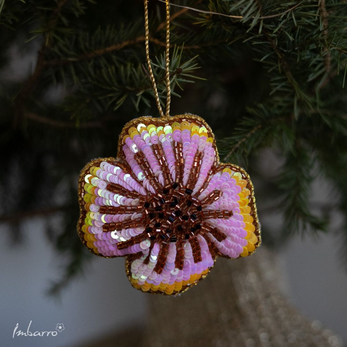 Sparkle flower gold
