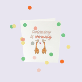 CONFETTI CARD BABY 'TWINNING IS WINNING' - THE GIFT LABEL