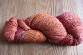 Vivacious 4ply Peach Bellini