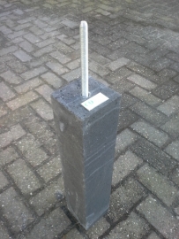 Betonpoer antraciet met draadeind