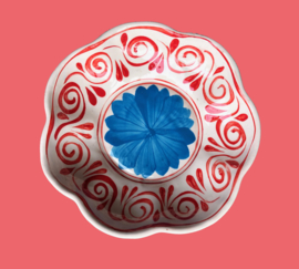 Bloemvormige schaal