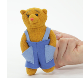De kleine Rode Koffer met 10 prachtige vingerpopjes uit Li La Land