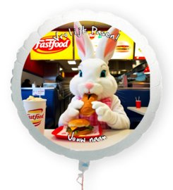 Vrolijk Pasen paashaas eet fastfood folie ballon XL met eigen naam 58cm