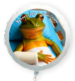 Beterschap kikker met gebroken arm in ziekenhuis folie ballon XL met eigen naam 58cm