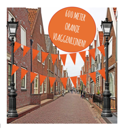 Oranje vlaggenlijn EK straat 600 meter