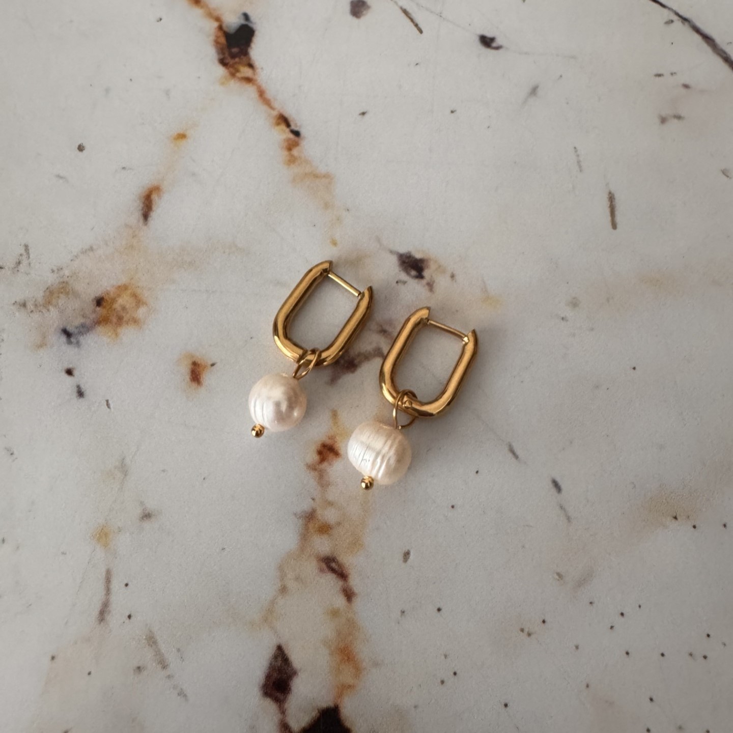 Oorbel hanger parel goud
