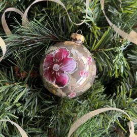 Kerstbal handmade middel nr 14.