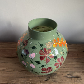 Handbeschilderde vaas Nena