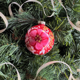 Kerstbal handmade middel nr 8.