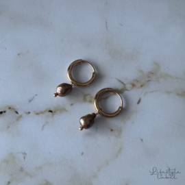 Oorbel ringen goud/ parel paars