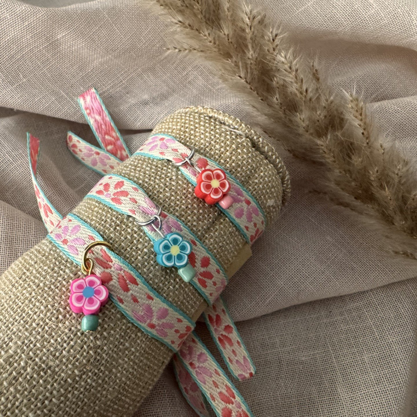 Lintarmband turquoise/roze