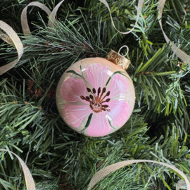 Kerstbal handmade middel nr 18.