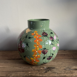 Handbeschilderde vaas Nena