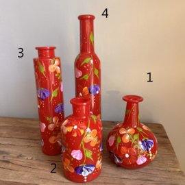 Handbeschilderd vaasjes bloemetjes rood
