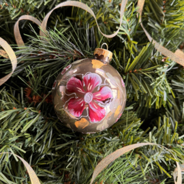 Kerstbal handmade middel nr 14.