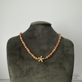 Ketting terra bloem