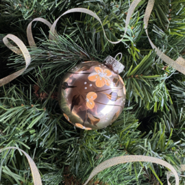 Kerstbal handmade middel nr 16.