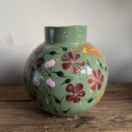 Handbeschilderde vaas Nena