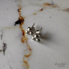 Oorbellen zilver knopje