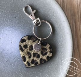 Handmade sleutelhanger hart leopard