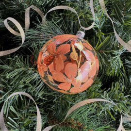 Kerstbal handmade groot nr 2.