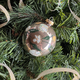 Kerstbal handmade middel nr 13.