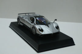 MB SLOT Pagani Zonda F 2005 zilver nr. A0702 in OVP.