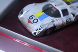 FLY Special Lola T70 MKIIIB 'Chequerd flag' Limited Edition #60 nr. Z02 in OVP.