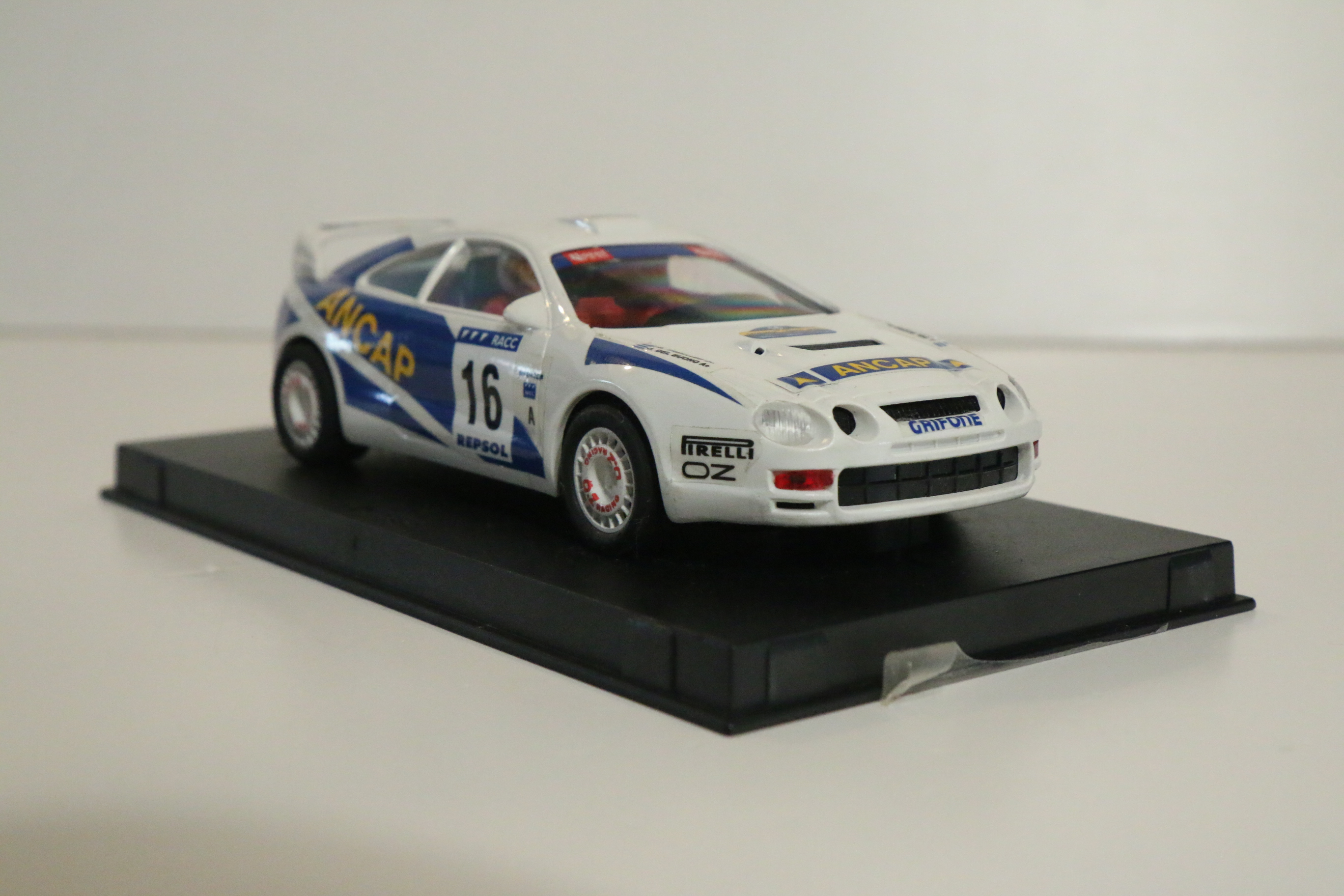Ninco Toyota Celica wit/blauw No.16 nr 50120