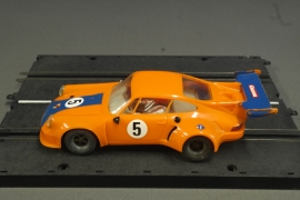 Porsche 911 RSR   nr. 40451 . oranje/blauw