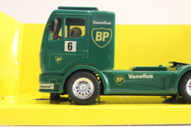 SCX Truck Mercedes-Benz BP groen nr. 83640 in OVP. Nieuw!