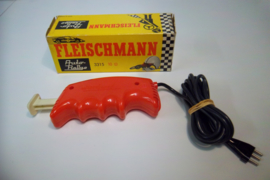 Fleischmann Auto-Rallye.   In OVP Snelheidsregelaar 10 Ohm nr. 3315 rood met witte drukker